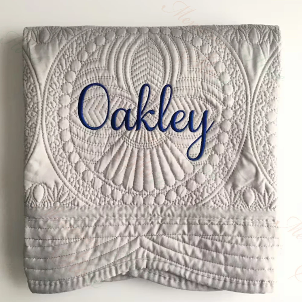 Embroidered Name Baby Nursery  - đánh giá và giá Baby Boy Nursery Quilt