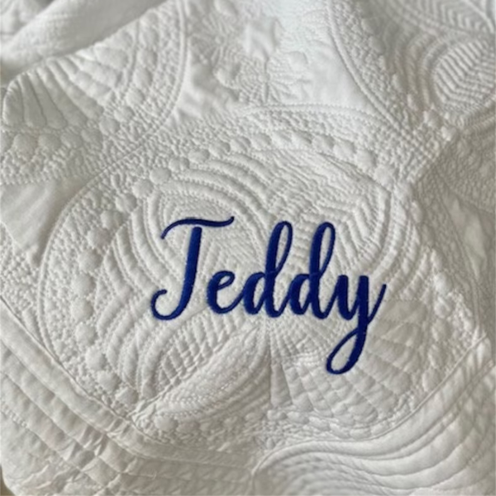 Embroidered Name Baby Nursery  - đánh giá và giá Baby Boy Nursery Quilt